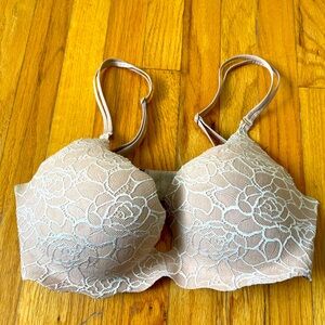 Victoria Secret Very Sexy Secret Embrace Push-up Bra sz 36D